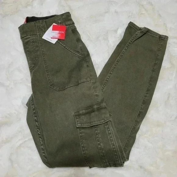 Spanx Stretch Twill Ankle Cargo Pants in Darkened Olive size S NWT $128 - Picture 2 of 7